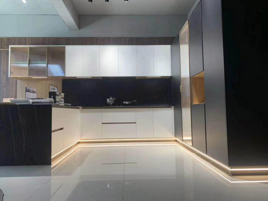 廚房燈光布置還有這么多技巧？我居然才知道